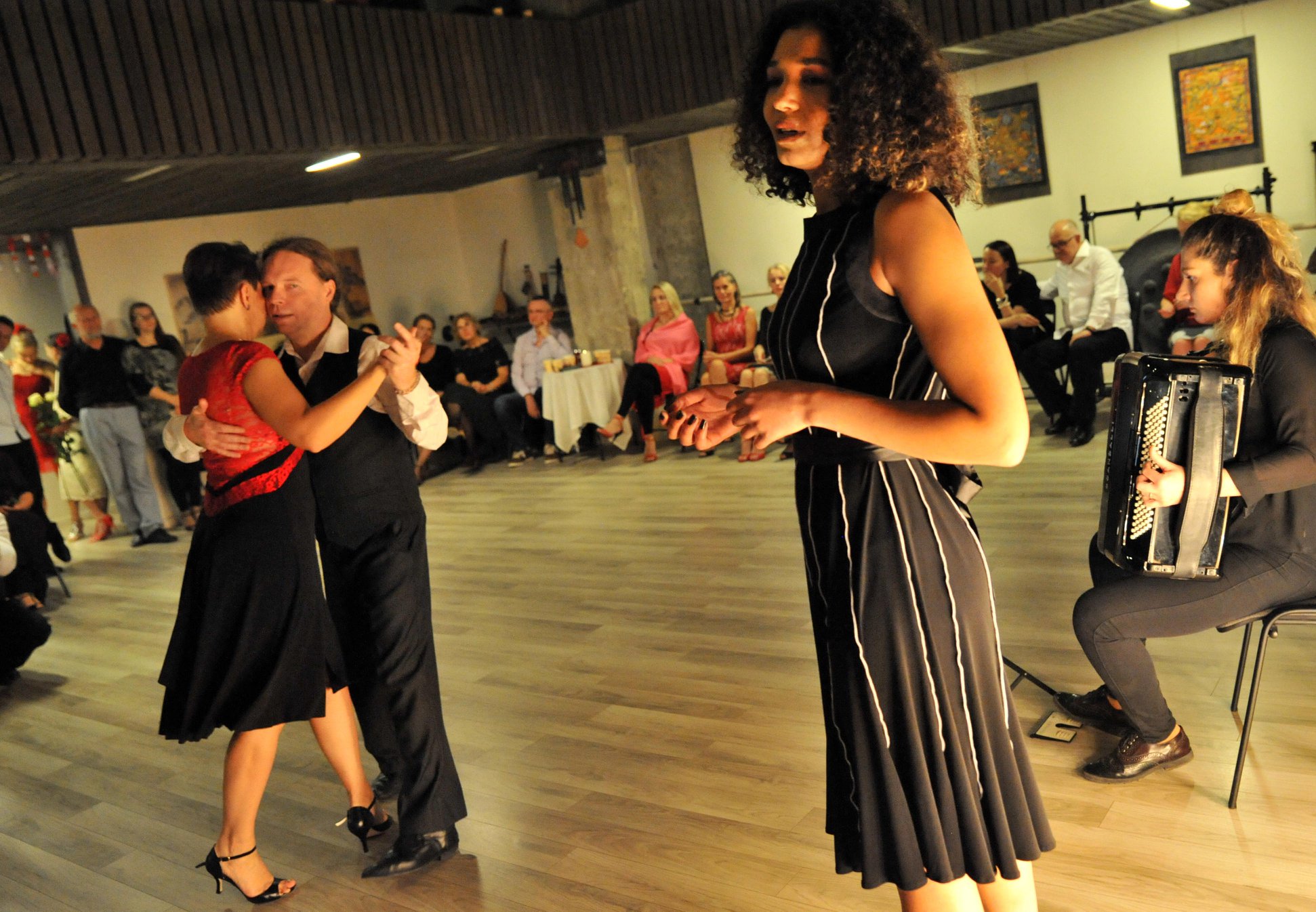 Kauno tango bendruomenei 10 2018-11-17 4 Dainininke